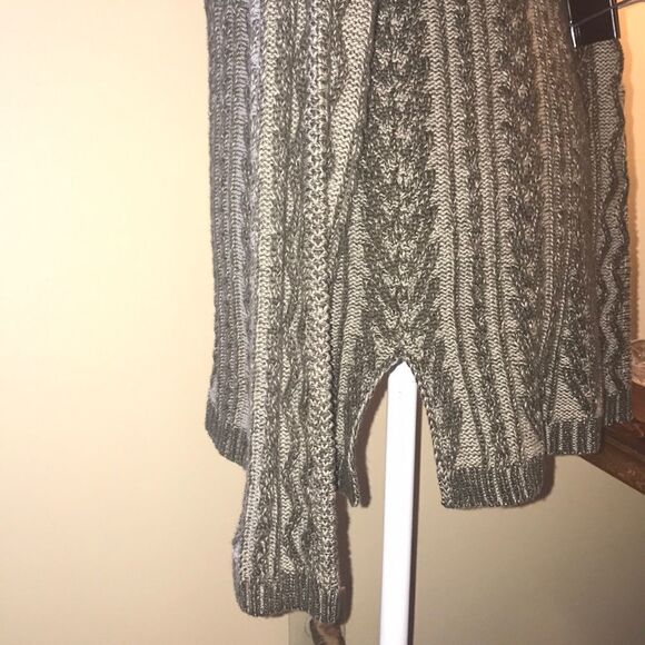 NEW Eight Eight Eight Patterned Cable Knit Sweater - Picture 3 of 5